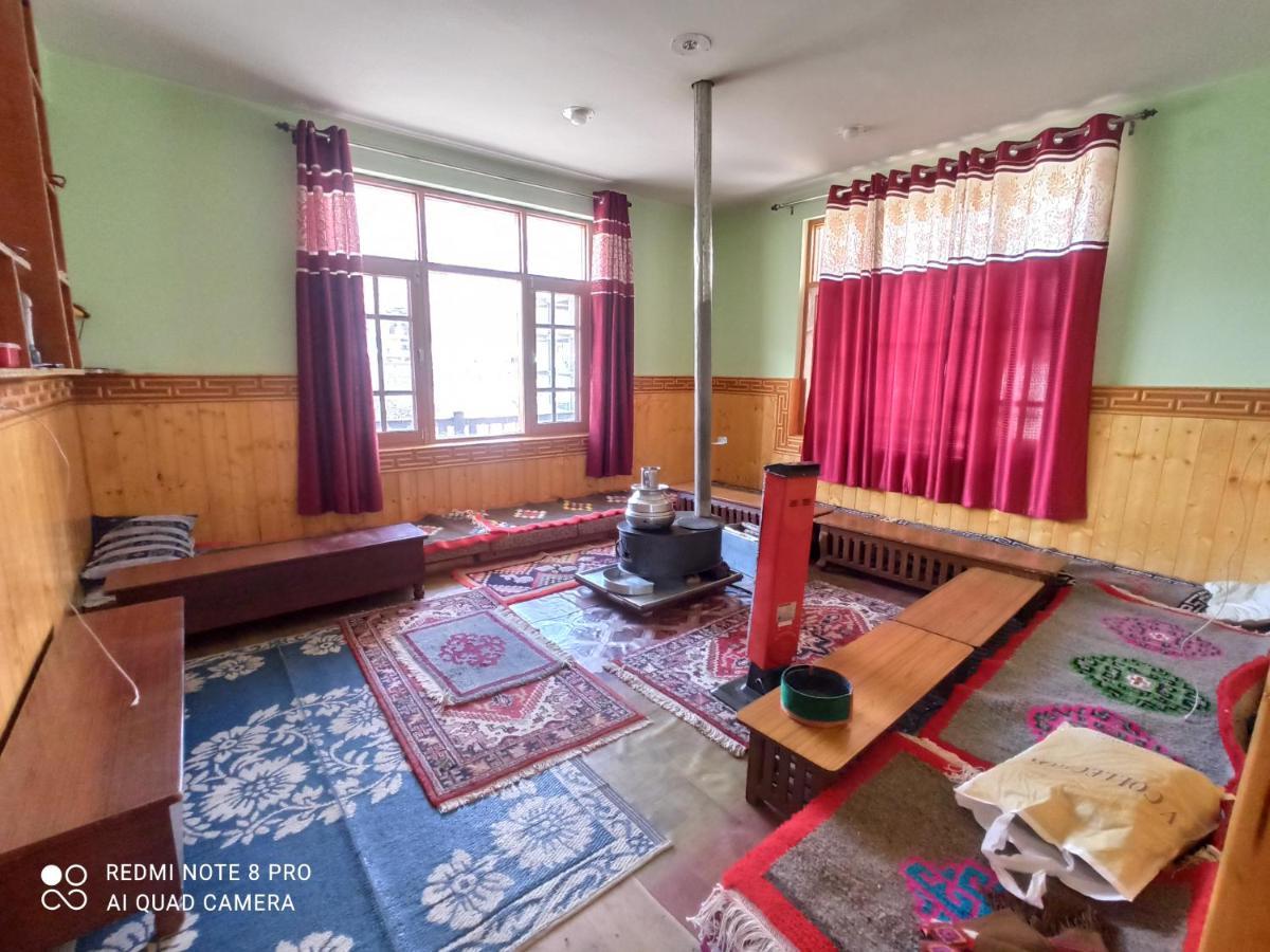 Tanghaa House Nako Appartement Buitenkant foto